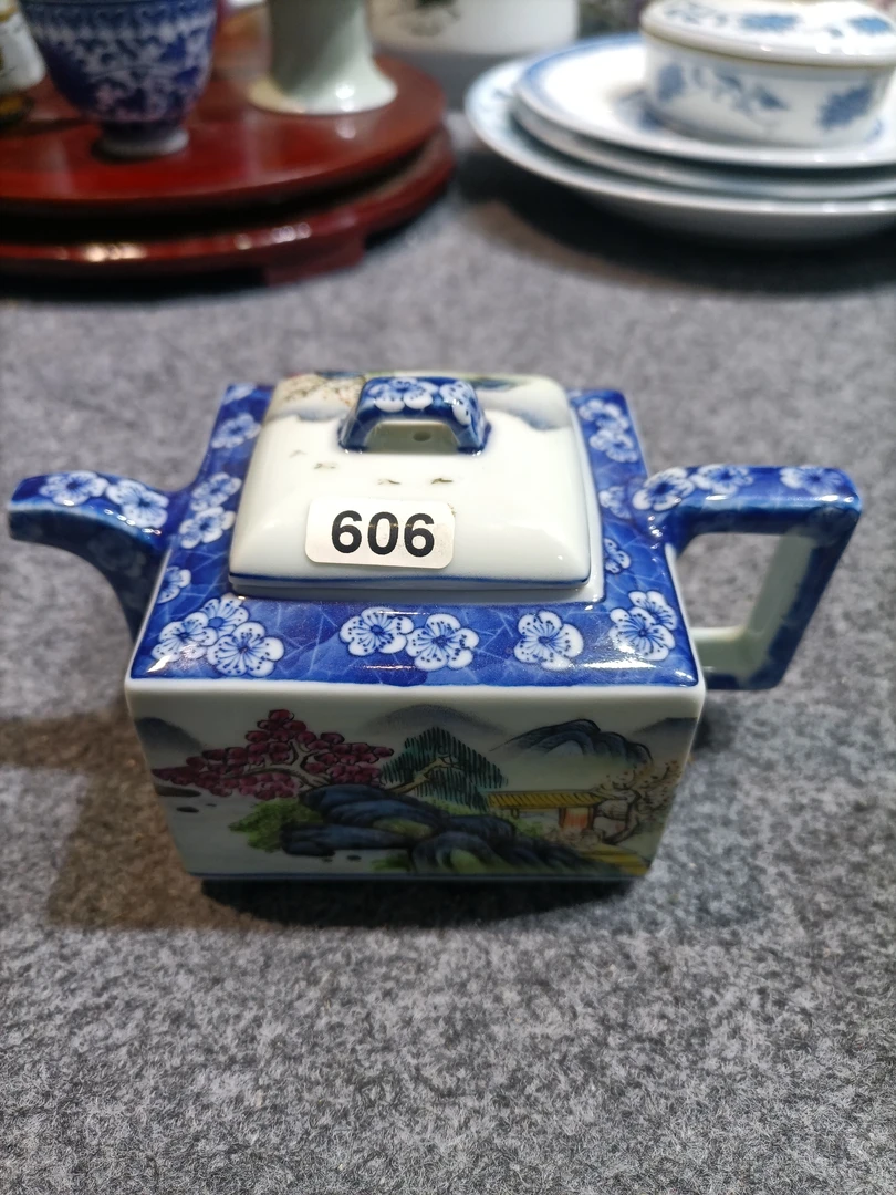 景德镇手工手绘粉彩山水陶瓷茶壶容量220cc