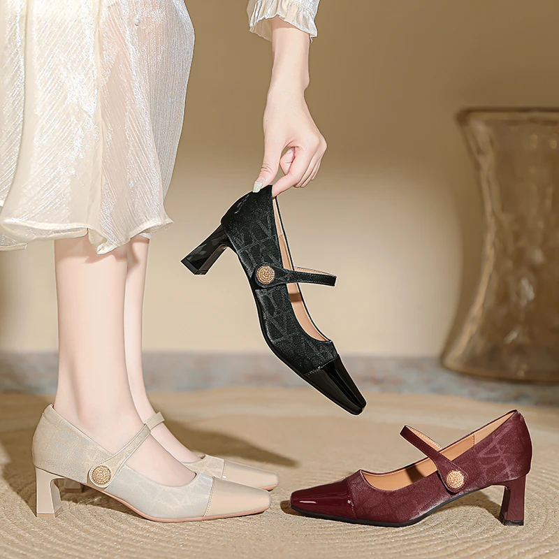 方头高跟鞋粗跟法式单鞋女中跟春秋新款拼接一字带小香风玛丽珍鞋
