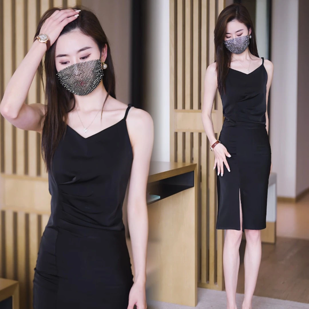 网红爆款显瘦吊带裙女2025新款韩版洋气百搭中长款气质黑色连衣裙