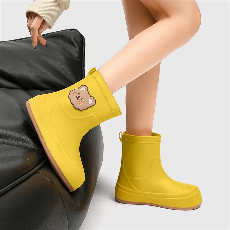 可爱小熊女款雨鞋时尚雨靴轻便水鞋新款中筒水靴防滑防水胶鞋网红