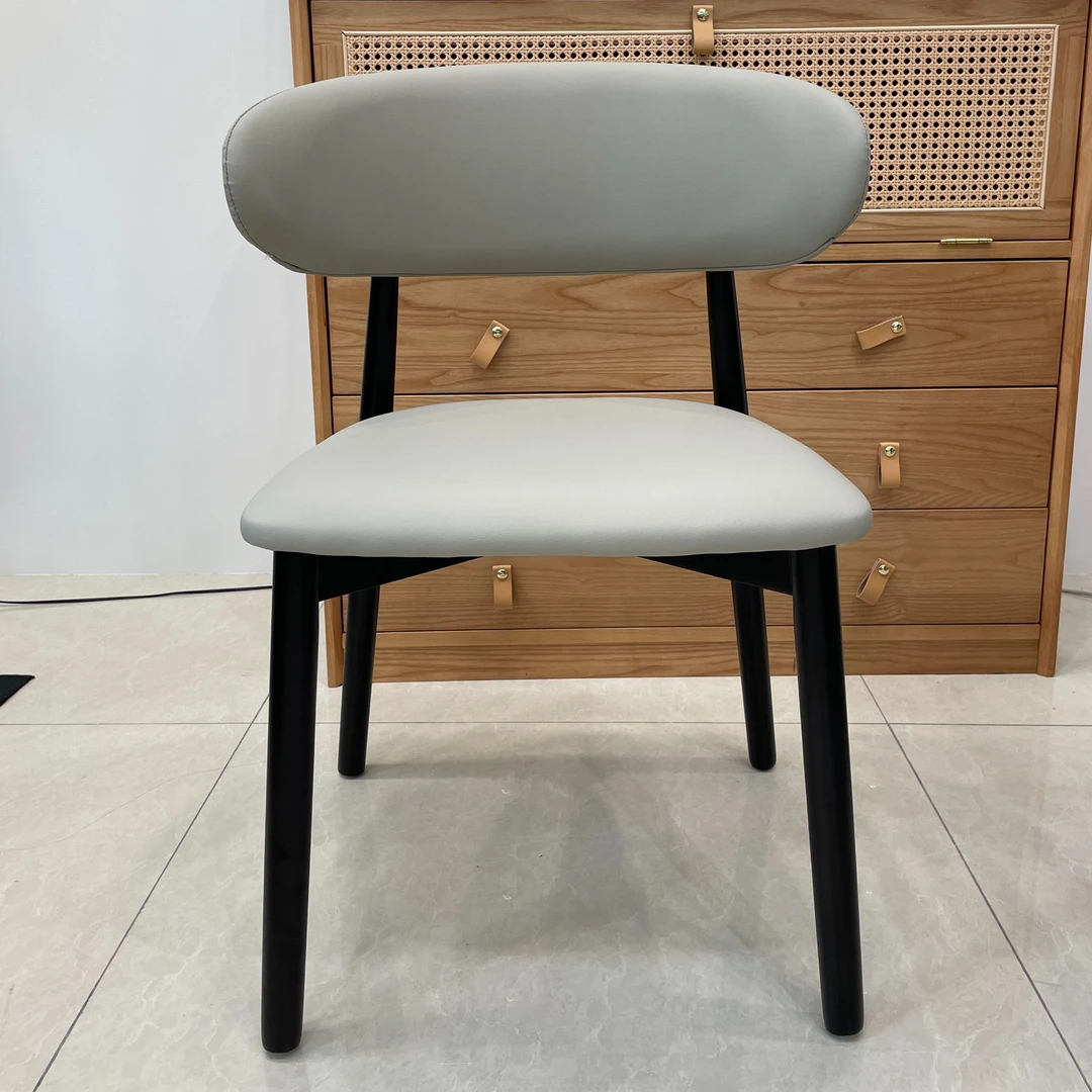 实木怀抱椅餐椅椅北欧家用餐椅餐厅意式设计师轻奢软包羊角餐椅