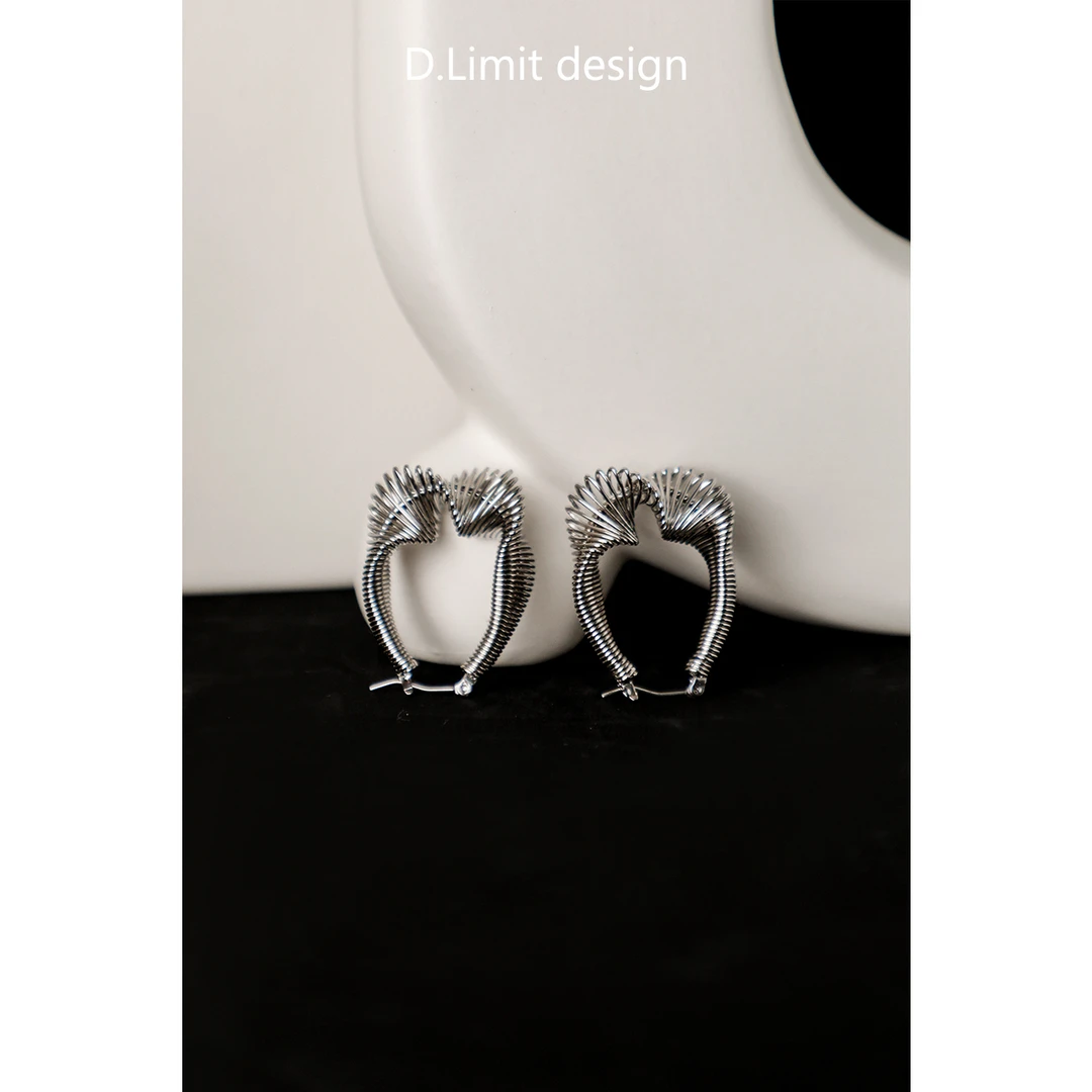 铜合金耳饰 朋克风个性扭曲线性空间耳环