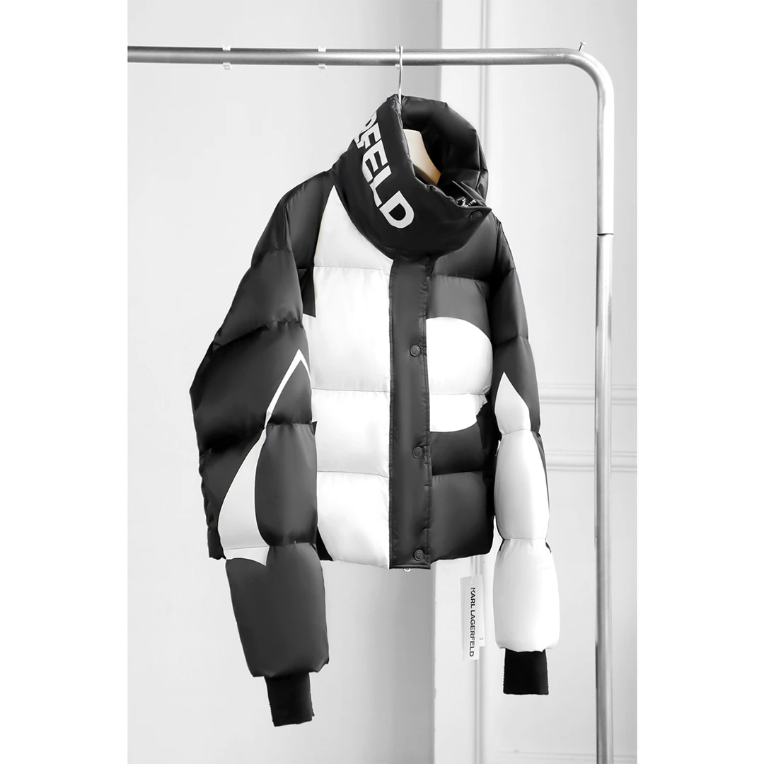 【KARL LAGERFELD】设计款休闲撞色短款连帽鹅绒服