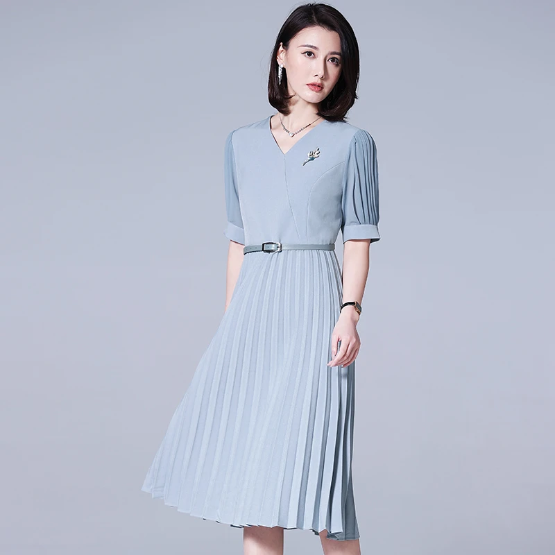 璐丝百丽 220526 时尚V领连衣裙气质百褶修身显瘦女士收腰职业裙