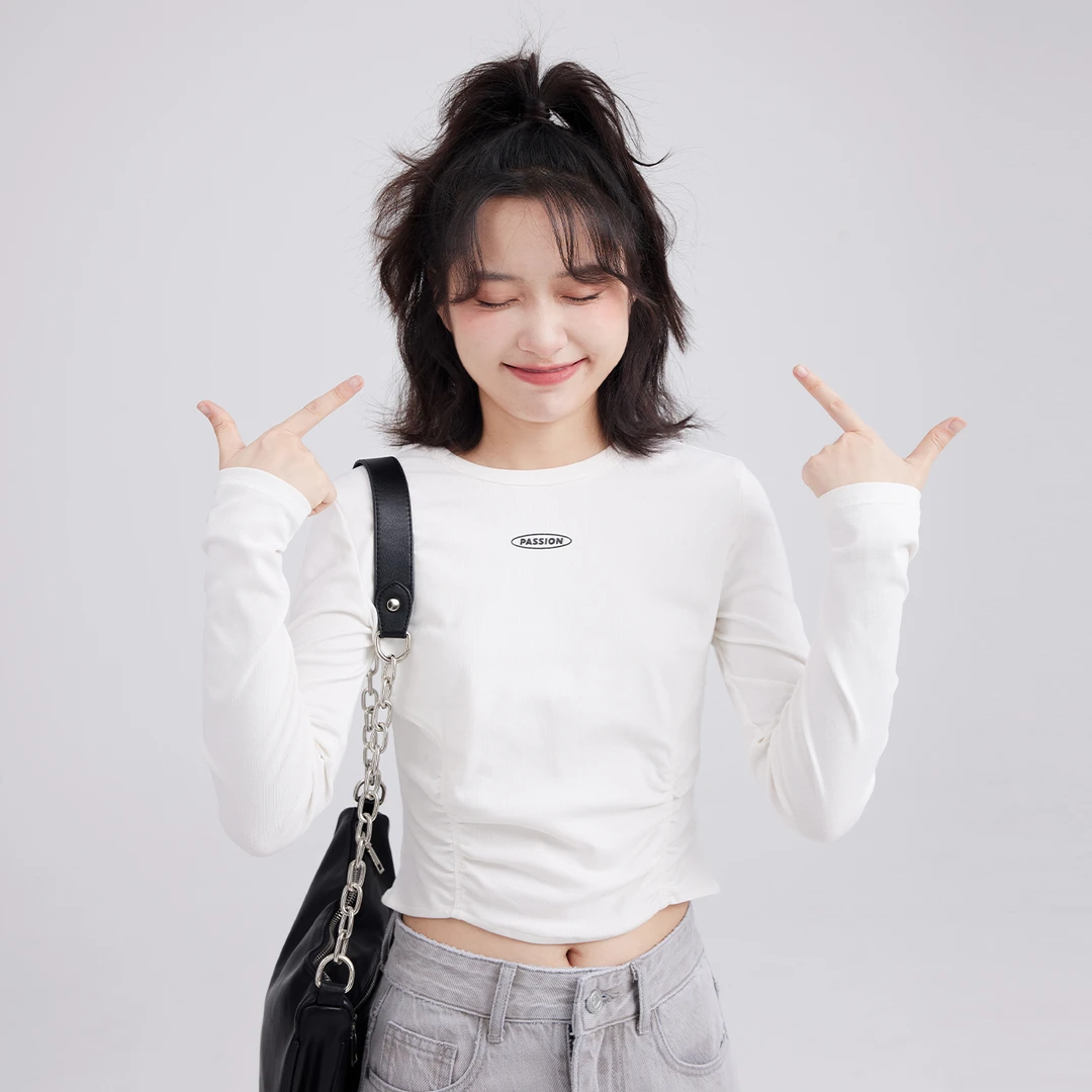 尔给长袖修身显瘦正肩打底衫女白色春秋小个子百搭小众短款上衣女
