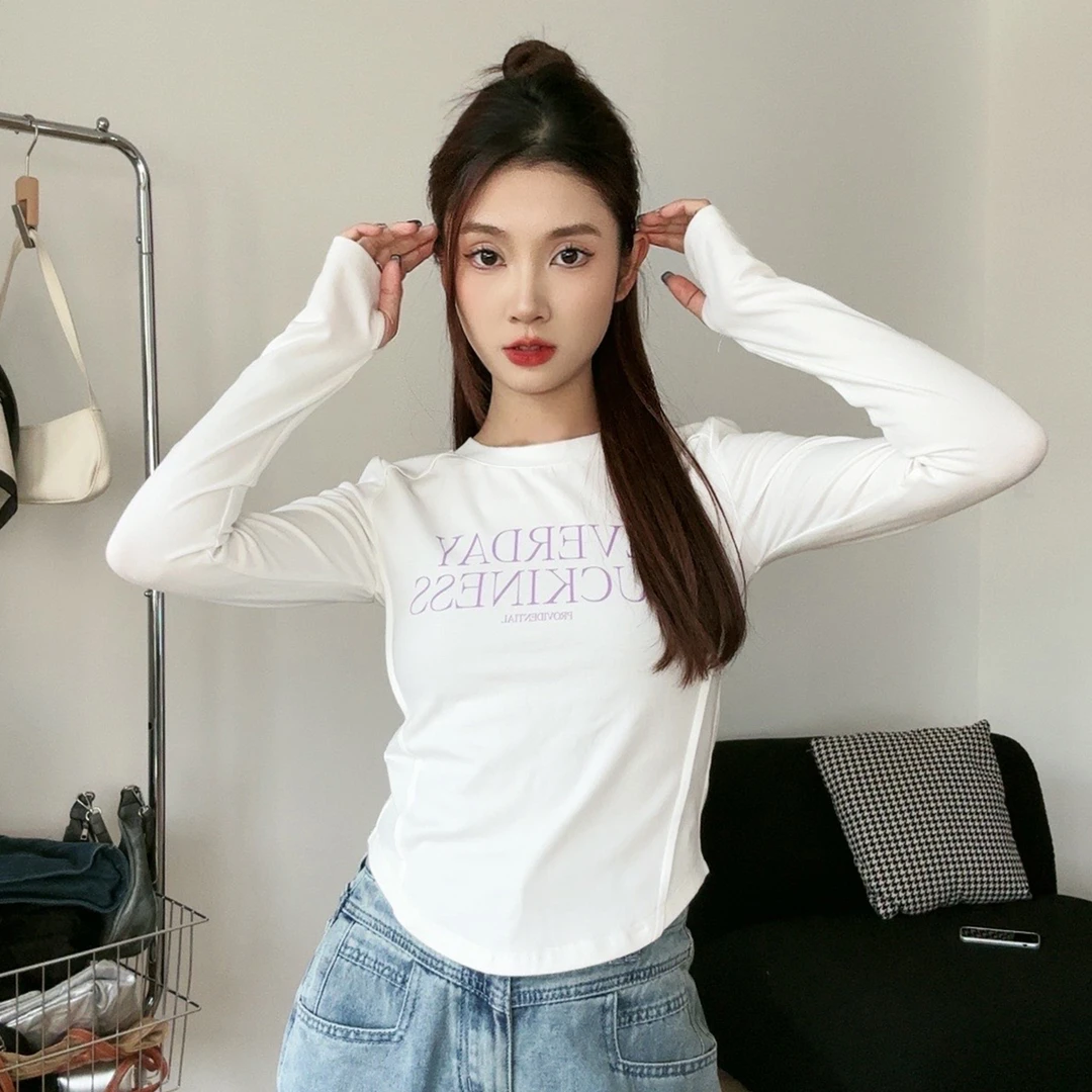 尔给短款圆领T恤紧身运动韩版时尚修身秋季显瘦长袖印花百搭
