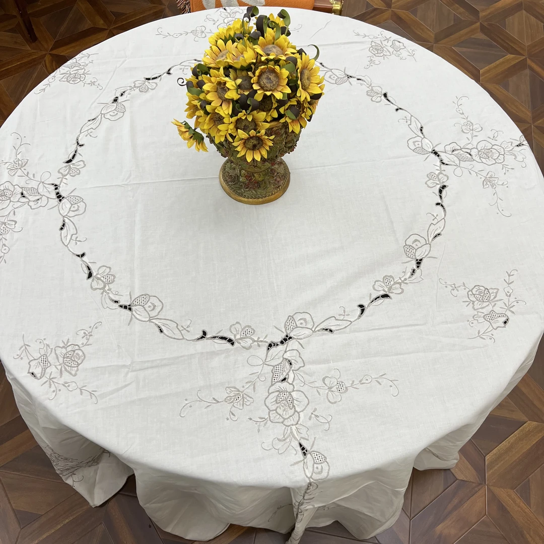 JX011米色（260cm圆）棉麻手工扎目绣雕平绣锁绣圆桌布