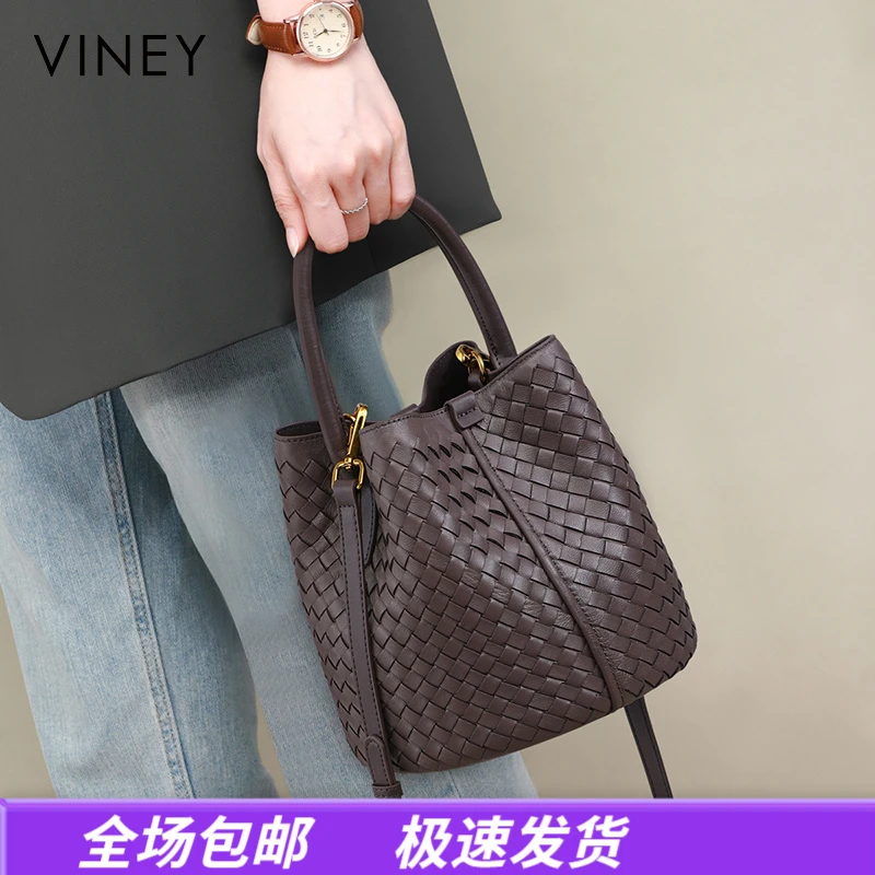 Viney包包2025款通勤斜挎大容量手提水桶包生日圣诞礼物送女生