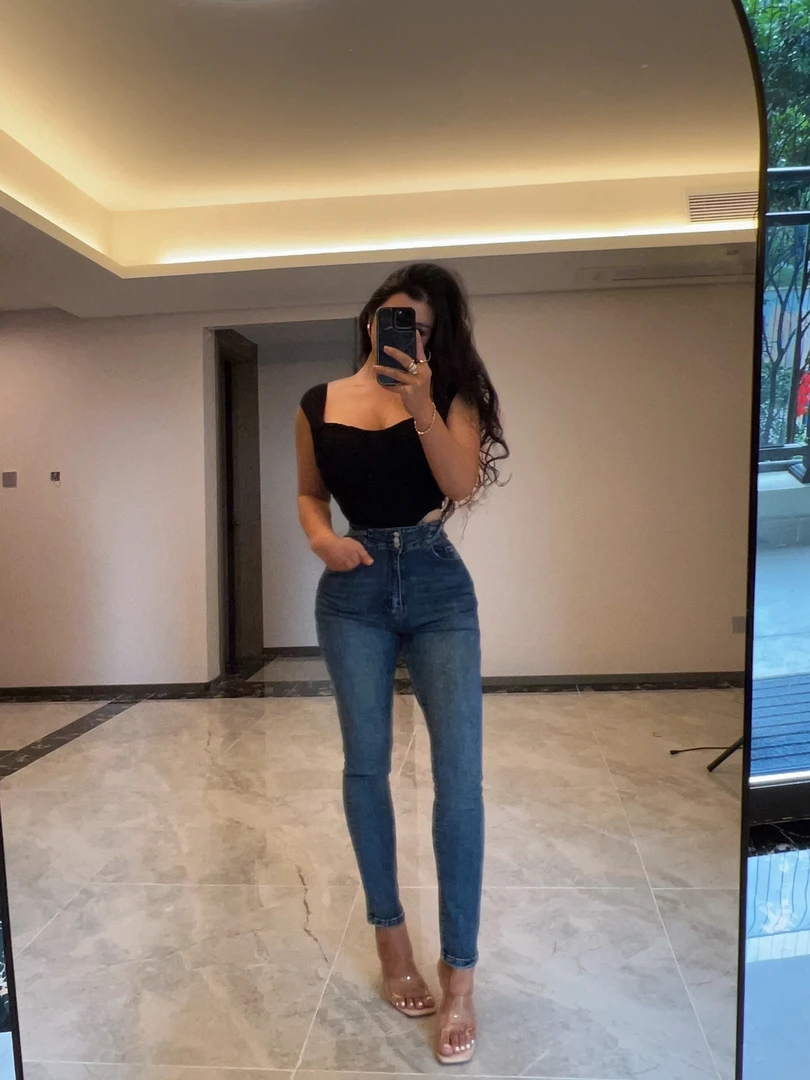 【申晨家】2024新款提臀高腰百搭修身显腿长时尚紧身显瘦女士牛仔裤