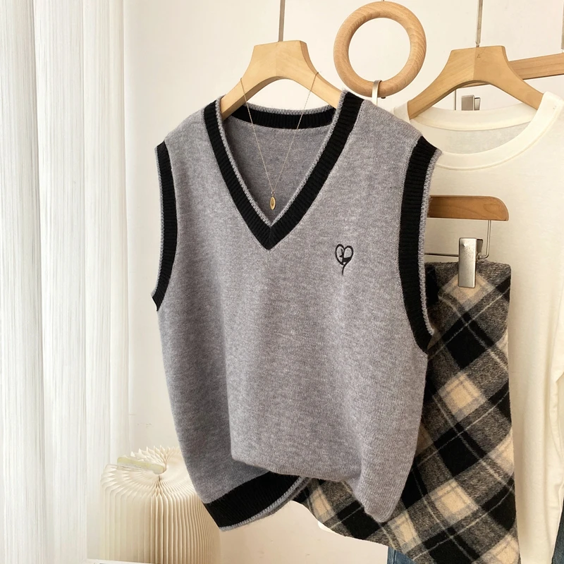 V领气质温柔时尚百搭无袖针织马甲