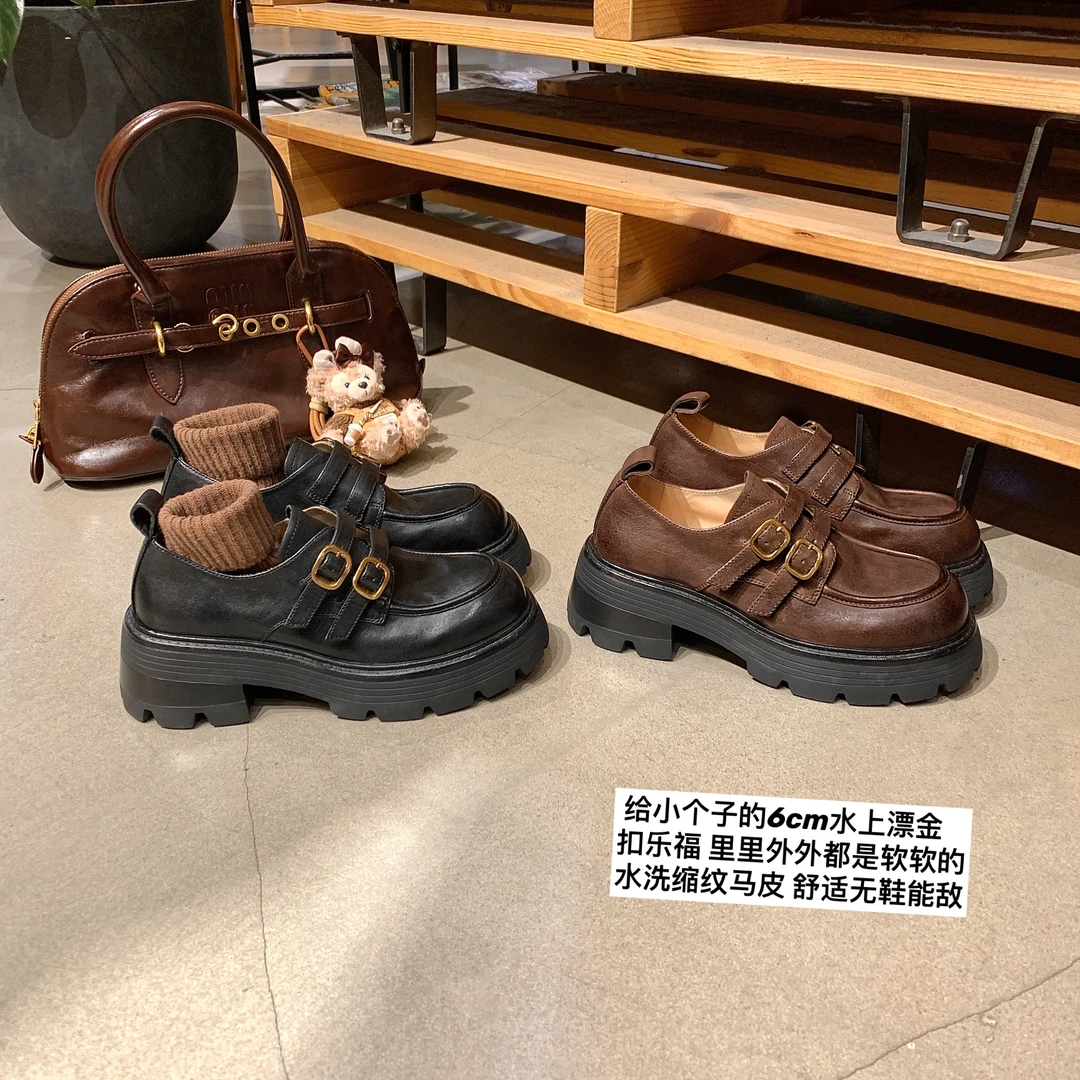 【sheii苏茵茵】6cm~金扣缩纹马皮加绒粗跟乐福鞋女小皮鞋E4408320