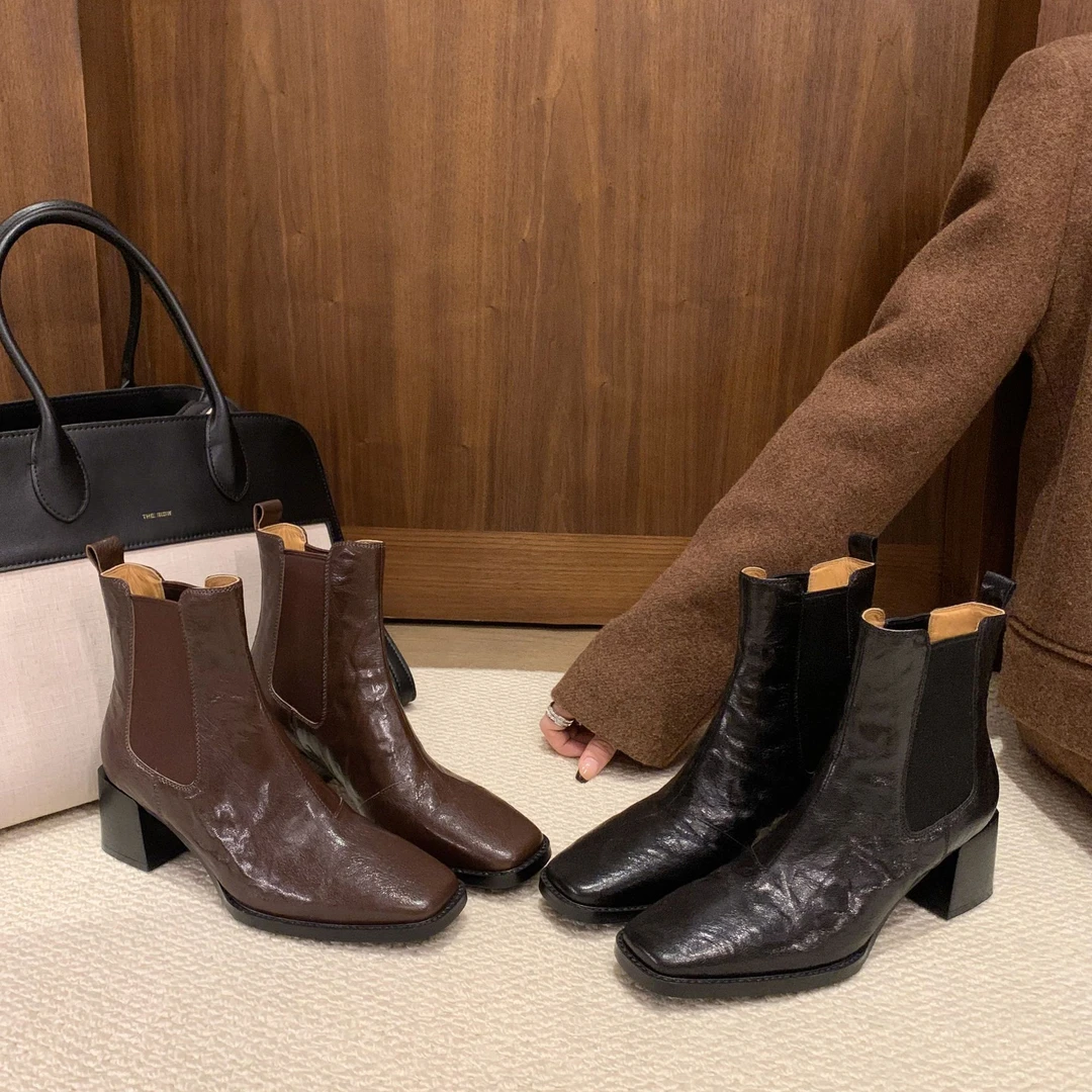 【sheii苏茵茵】回归经典~方头粗跟切尔西靴女瘦瘦弹力短靴E4324304