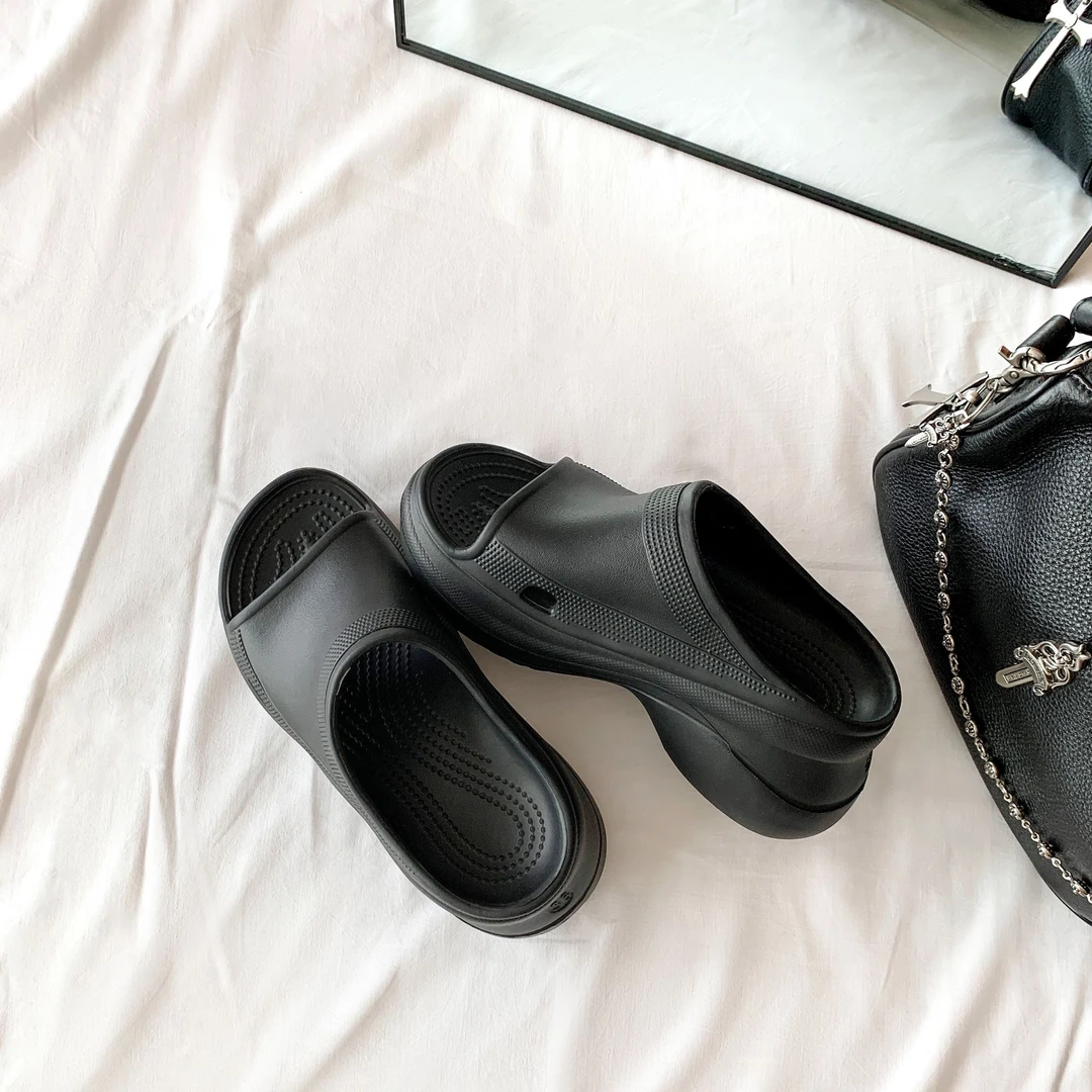 【苏茵茵sheii】巴黎拖~踩屎感厚底休闲拖鞋女沙滩凉拖E4105046