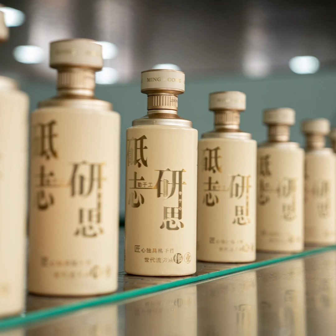 名公酒之名公巨匠-鲁班- 1箱装53%Vol500