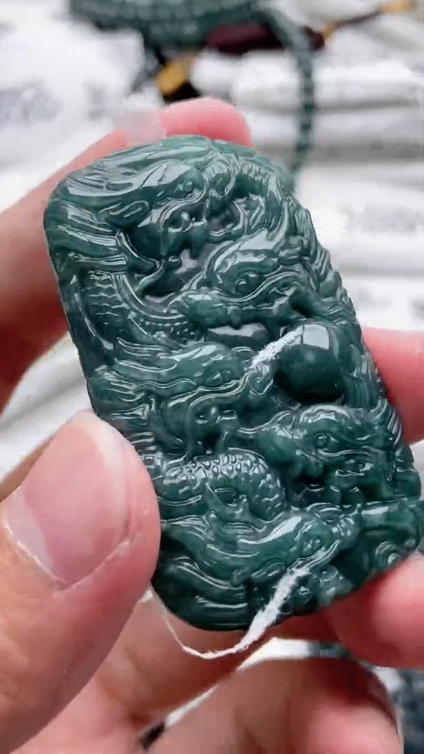 【闪购商品】翡翠颈饰未镶嵌8888888888888