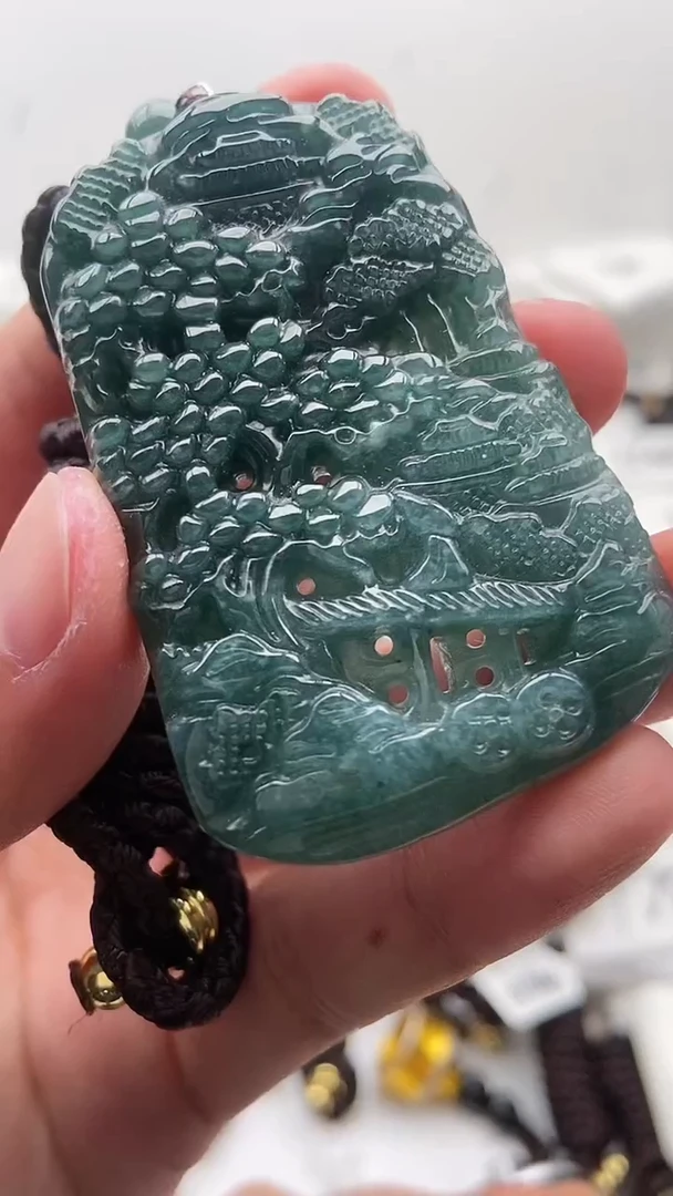 【闪购商品】翡翠颈饰未镶嵌88888888888888