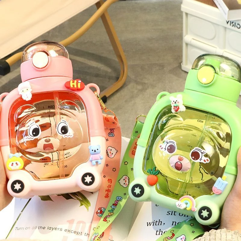 春夏季创意水杯大容量高颜值塑料杯小学生夏季儿童吸管杯子便携