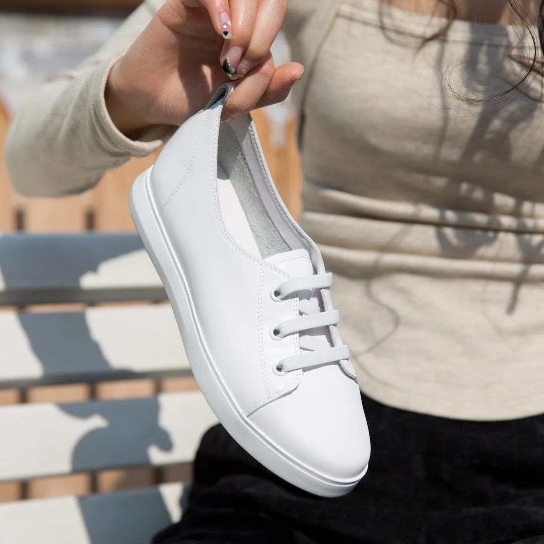 时尚温柔百搭软底平底透气运动小白鞋 4128