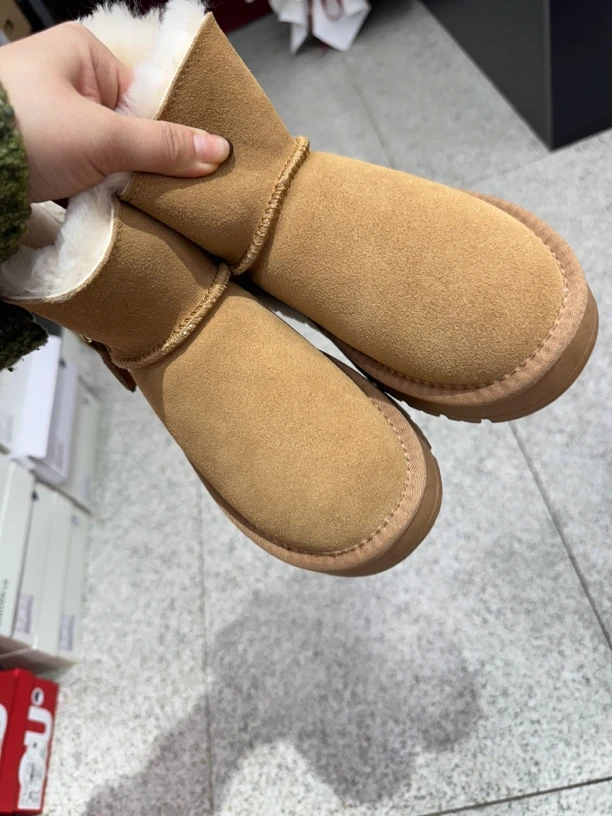 防滑加厚雪地靴女冬季保暖加绒棉鞋