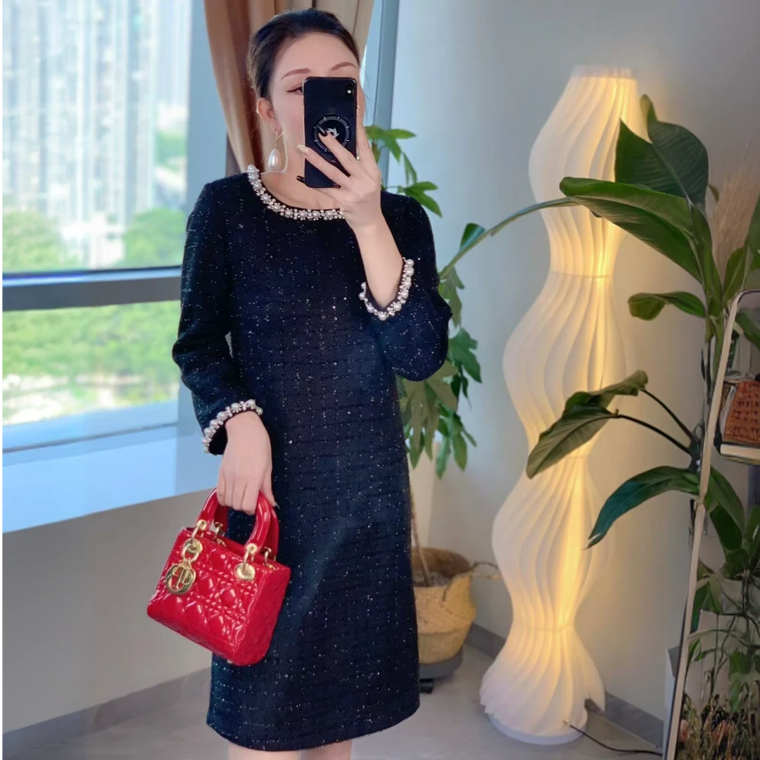 钉珠气质小香风显瘦长袖轻奢时尚修身秋冬圆领高贵轻奢连衣裙