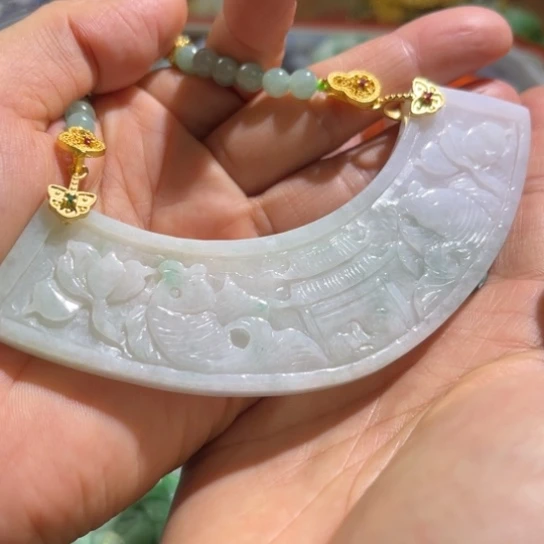 翡翠颈饰未镶嵌特色