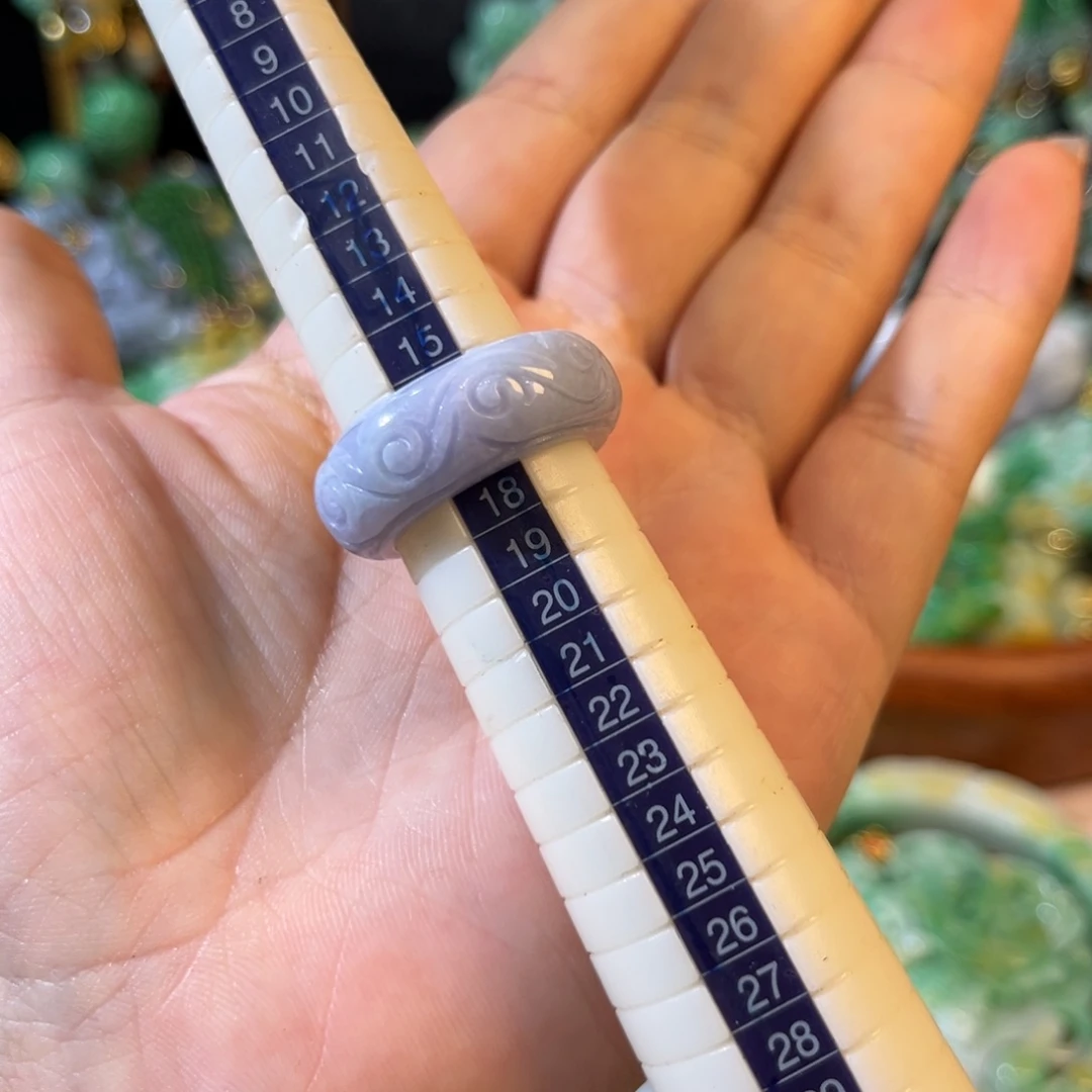 翡翠戒指未镶嵌待编织