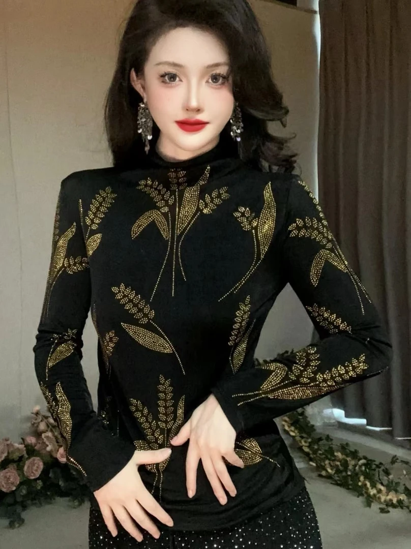 【麦芽】打底衫女内搭秋冬新款时尚烫钻上衣修身显瘦长袖