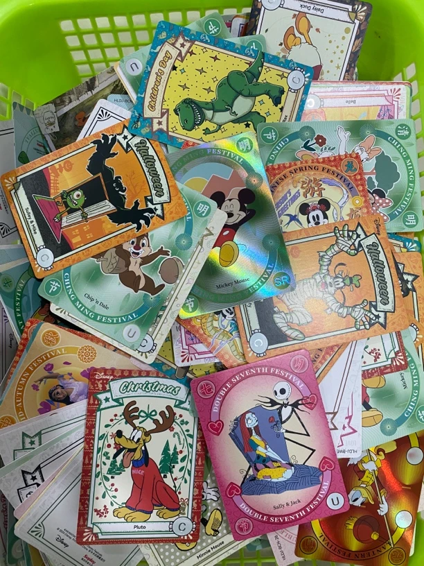 卡卡沃迪士尼欢乐节日系列薄卡 一单100张左右！