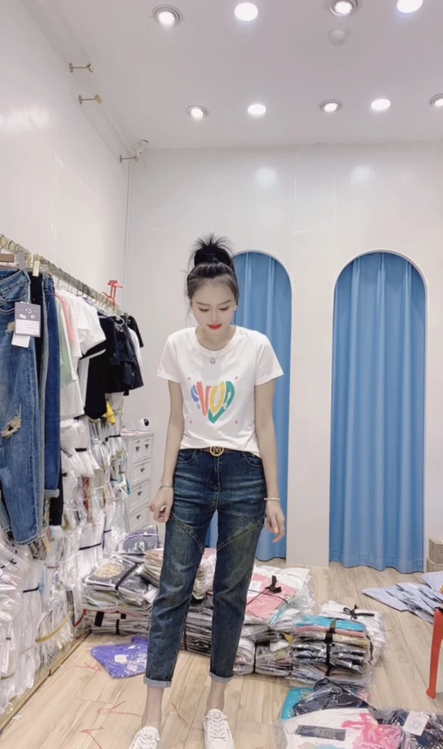 【小玉】新款百搭时尚潮流休闲显瘦特色圆领上衣