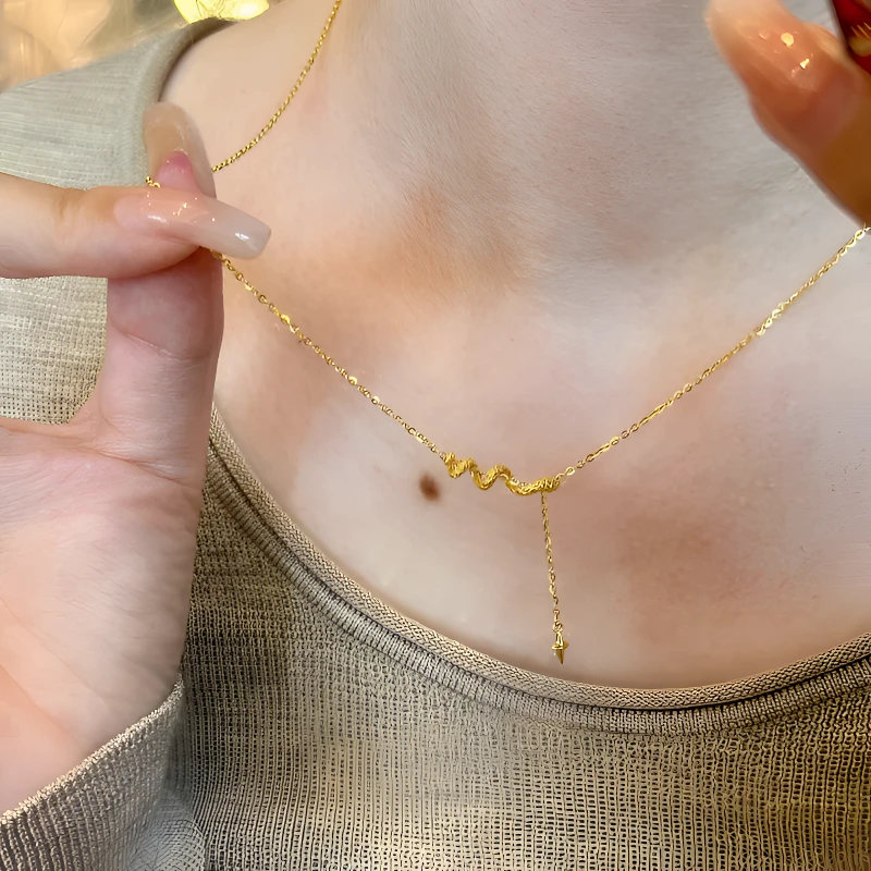 铜合金项链 金色本命年灵蛇四芒星吊坠毛衣链蛇年新款锁骨链项链