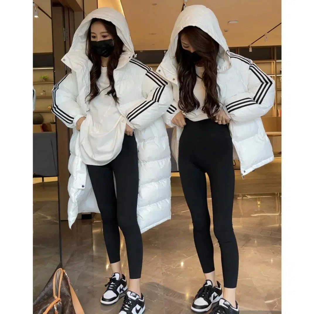 羽绒服白色羽绒女士女款短款年白鸭绒三条杠宽松休闲情侣时