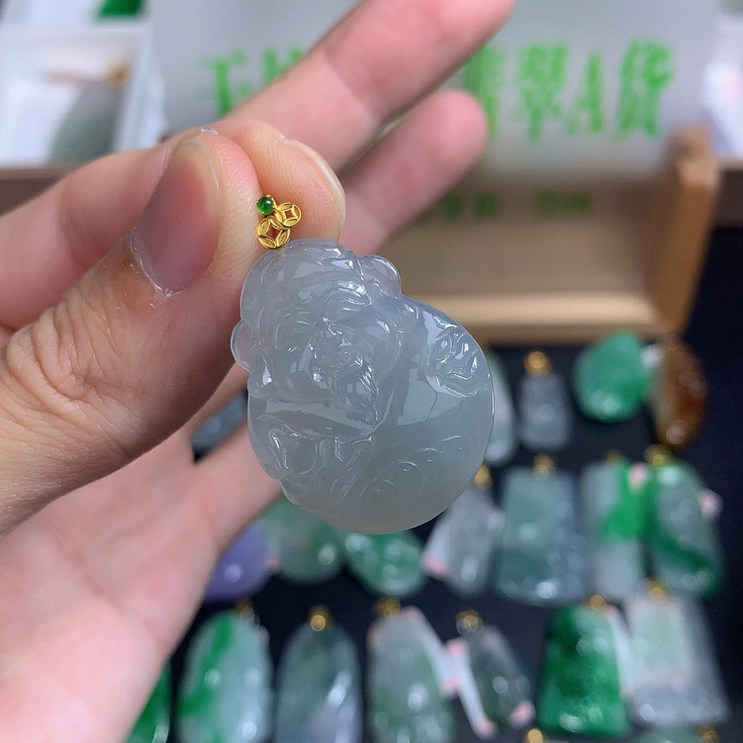 翡翠颈饰18K金镶嵌翡翠赠合金链