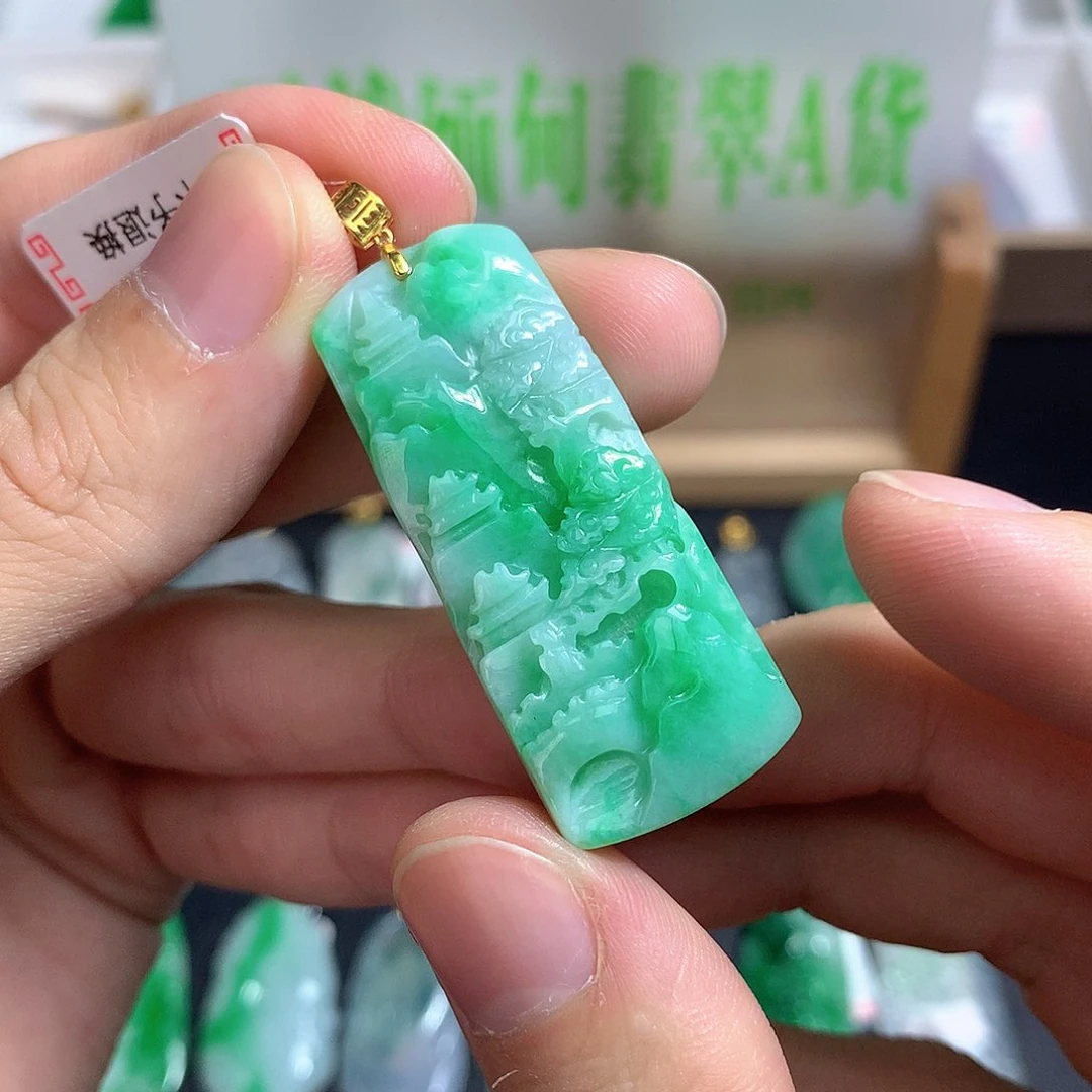 翡翠颈饰18K金镶嵌翡翠赠合金链