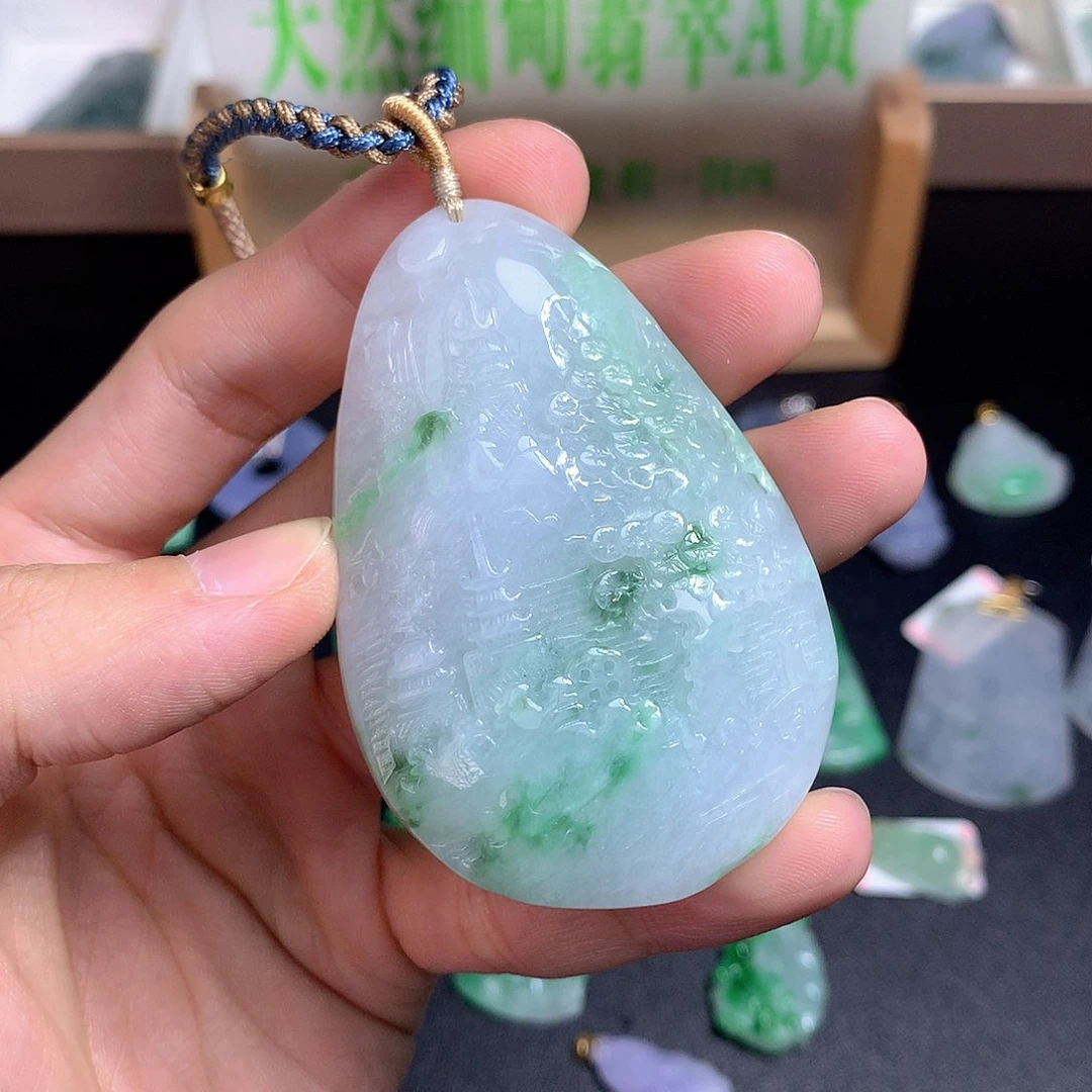 翡翠颈饰未镶嵌翡翠