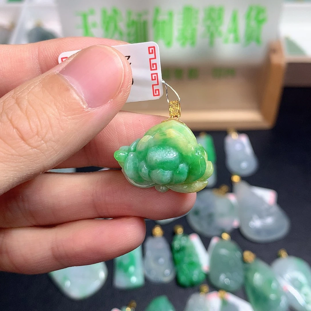 翡翠颈饰18K金镶嵌翡翠赠合金链