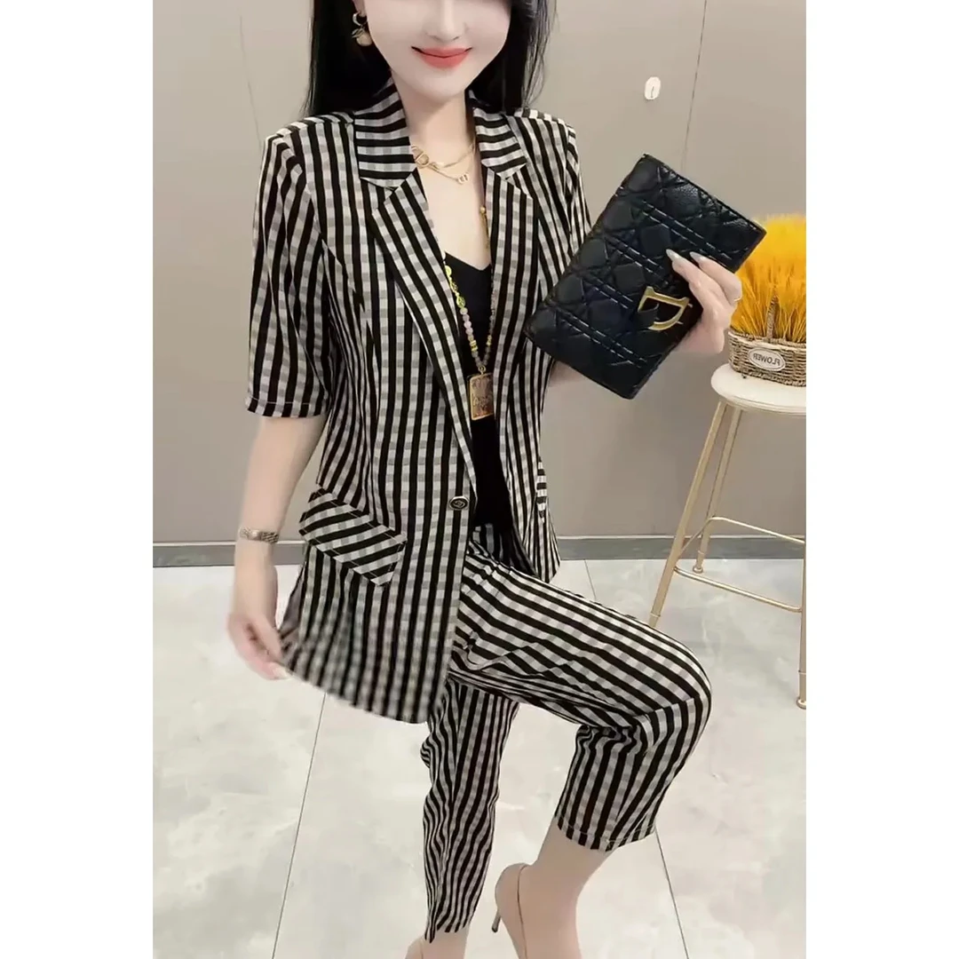 2025夏季新款时尚气质显瘦短袖格子西服上衣小脚裤休闲两件套装女