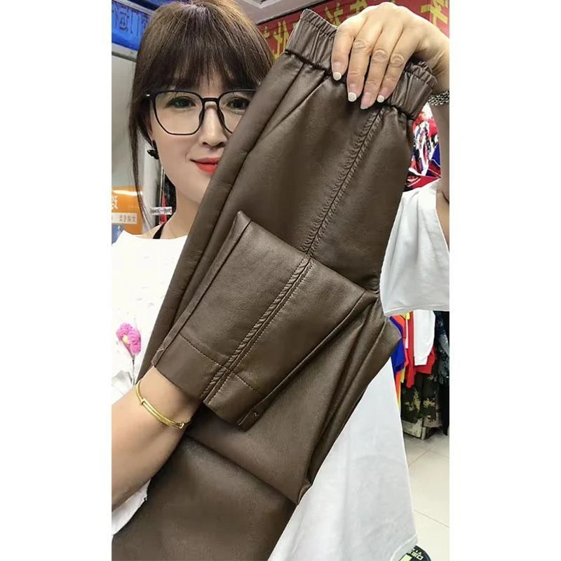新款大码休闲皮裤女2023秋冬季宽松高腰显瘦哈伦裤加绒百搭小脚裤