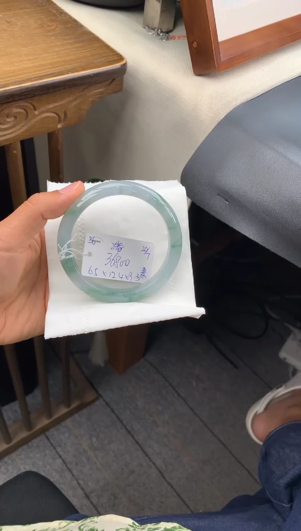 【闪购商品】翡翠手镯未镶嵌手镯