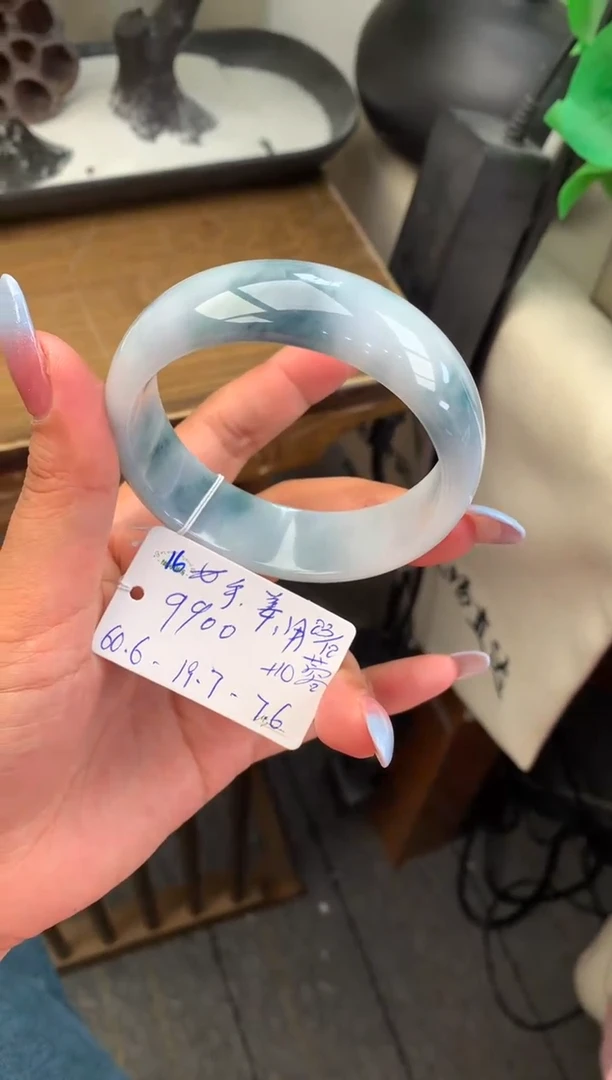 【闪购商品】翡翠手镯未镶嵌1