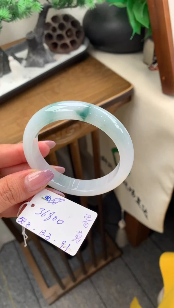 【闪购商品】翡翠手镯未镶嵌手镯