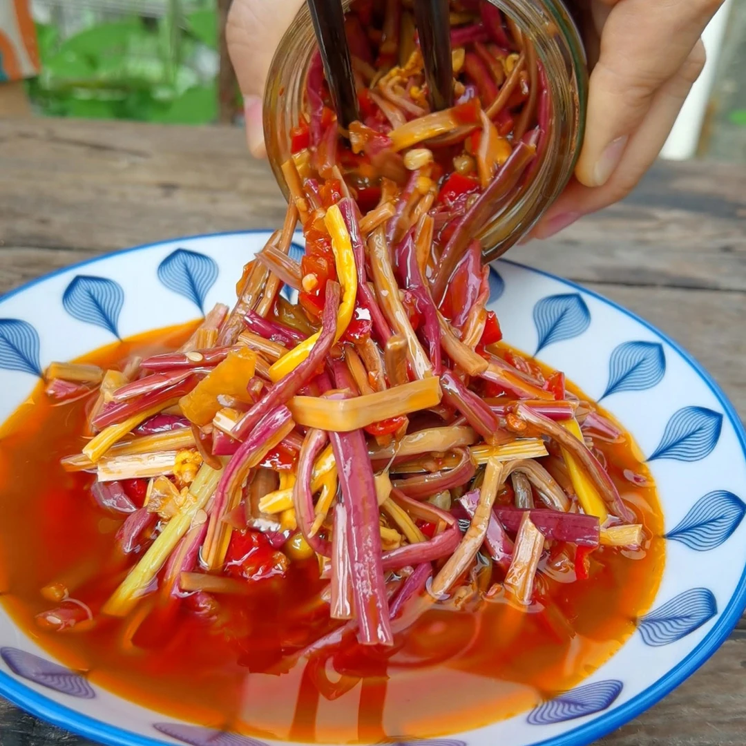 湘味忆农香辣蕨菜爽口滑嫩即食下饭菜剁辣椒脆爽蕨菜下酒泡菜咸菜