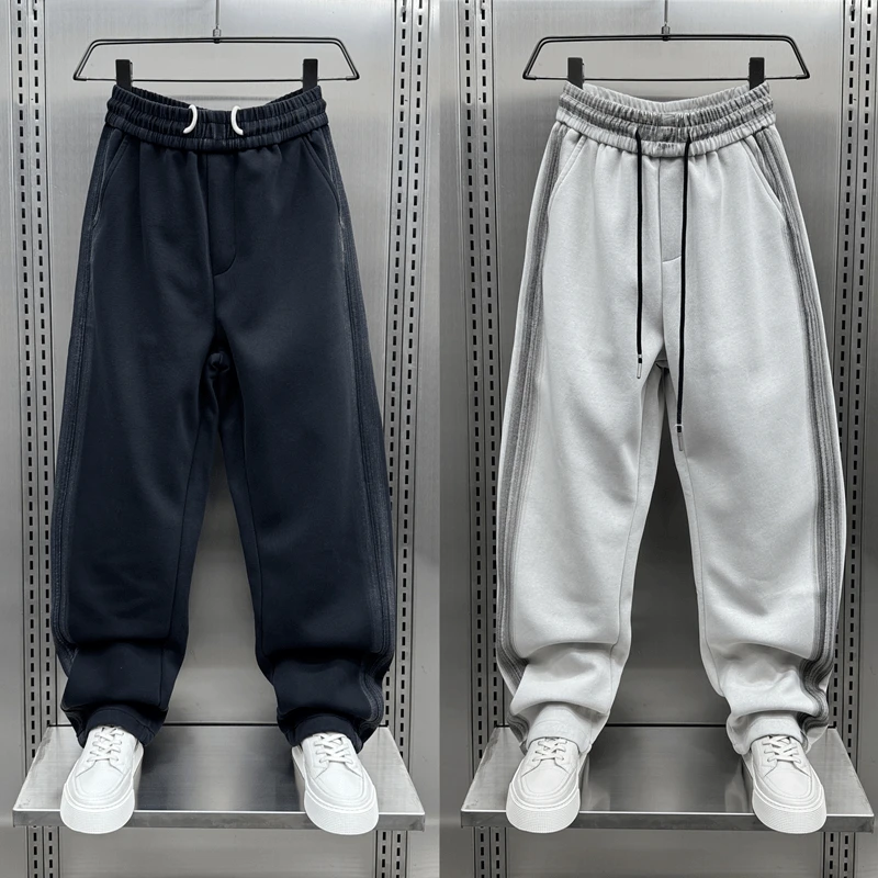 2024男款秋冬潮牌运动卫裤青年宽松直筒休闲长裤痞帅条纹弯刀裤男