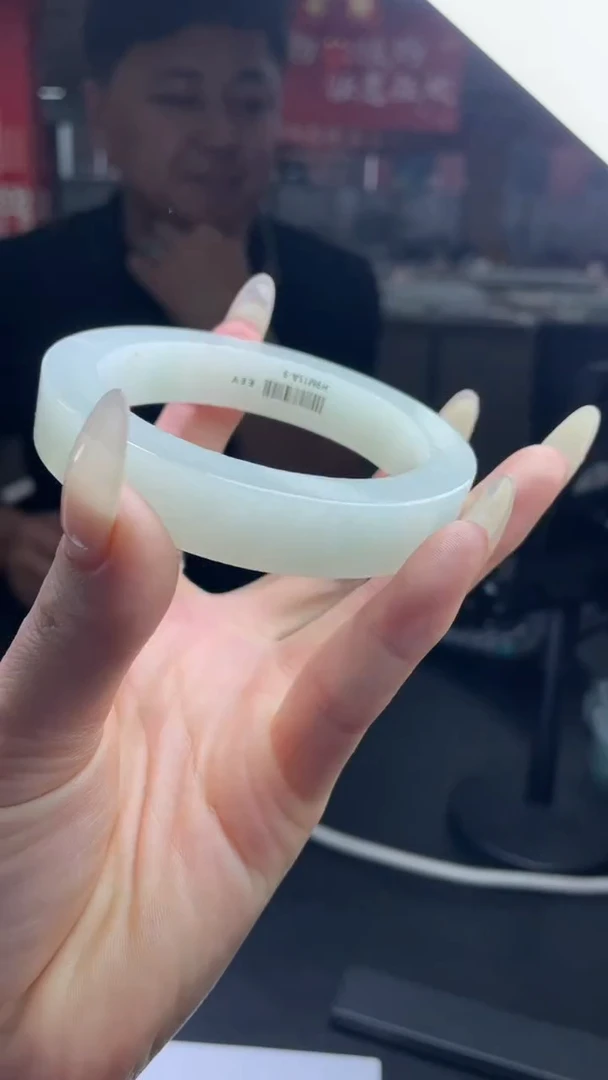 【闪购商品】定制翡翠手镯未镶嵌DDH49288