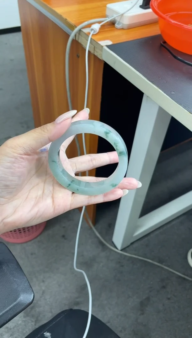 【闪购商品】定制翡翠手镯未镶嵌手镯DDH/发一件