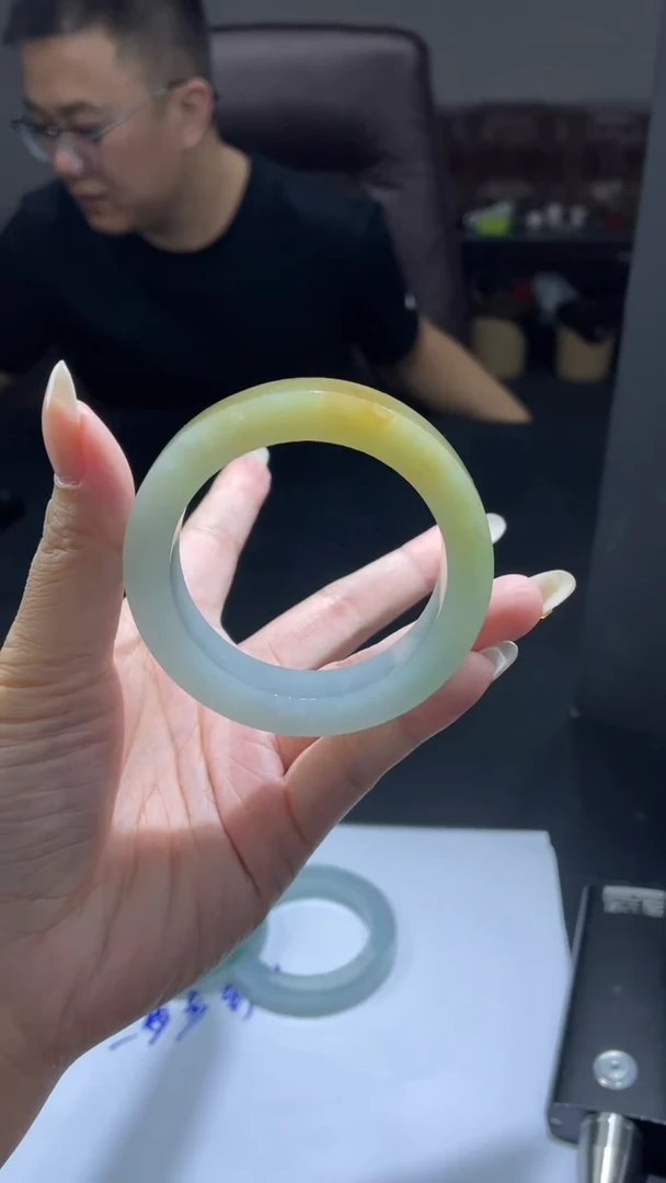 【闪购商品】定制翡翠手镯未镶嵌DDH41310