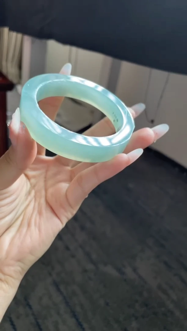 【闪购商品】定制翡翠手镯未镶嵌DDG/发一件