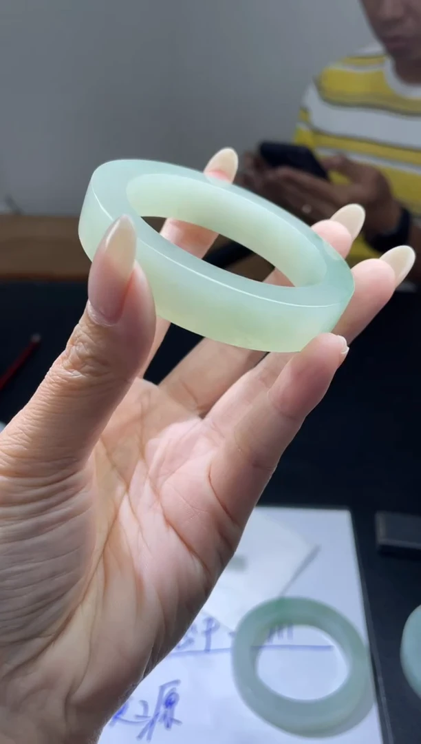 【闪购商品】定制翡翠手镯未镶嵌DDH21161