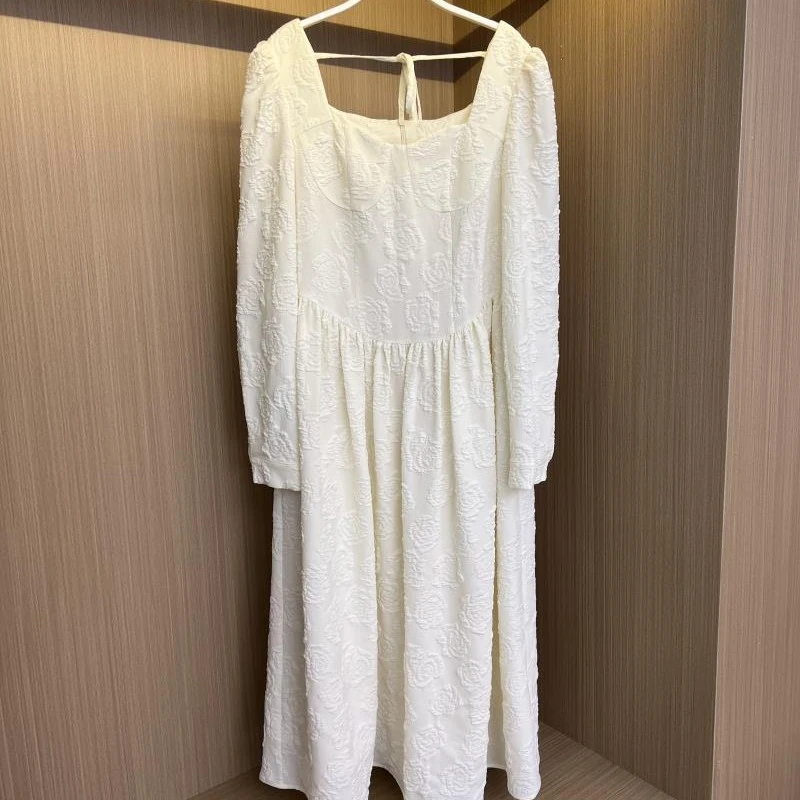 XINYI 「温柔舒芙蕾」提花连衣裙 XQ20046