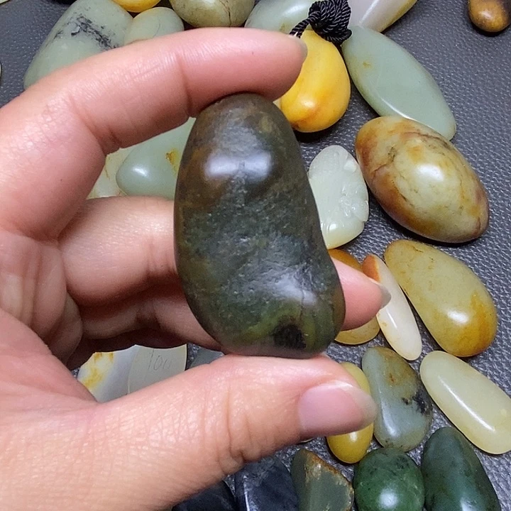 和田玉（糖玉）挂件未镶嵌