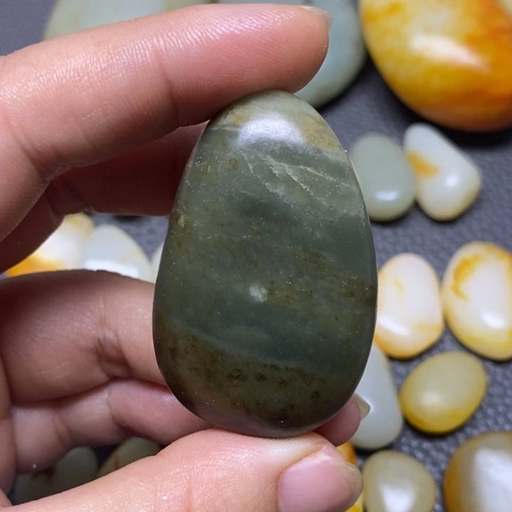 和田玉（糖玉）挂件未镶嵌